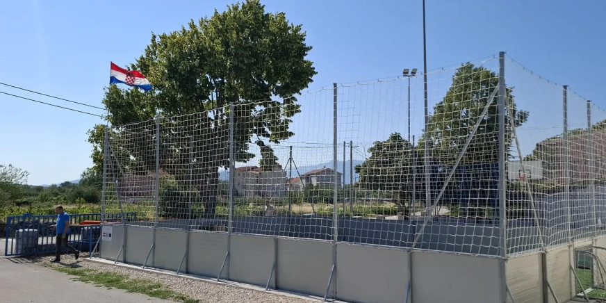 Cista Provo dobila moderno cageball igralište uz potporu LAG-a “Adrion”