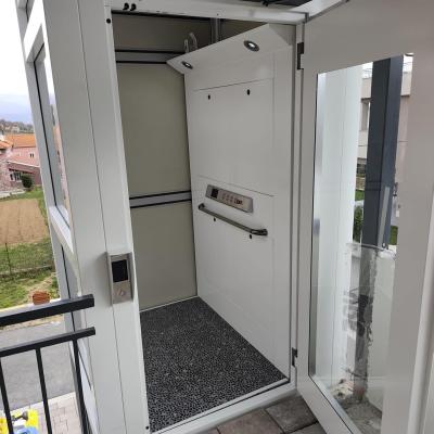 Lift Za Karmen 8